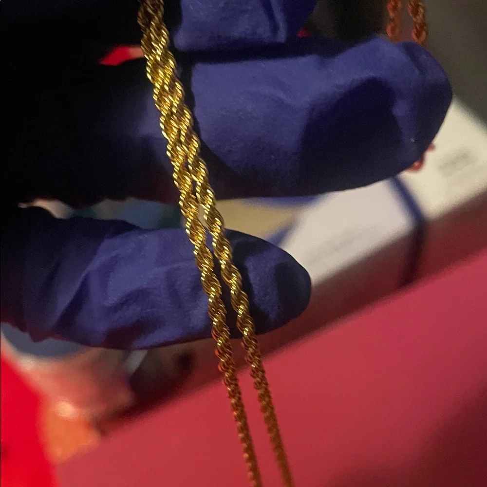 Upcycled Chanel zipper charm necklace - Picture 5 of 17